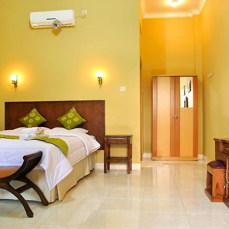 Hotel Ndalem Bantul Gandok Esterno foto