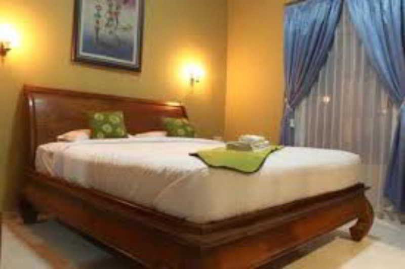 Hotel Ndalem Bantul Gandok Esterno foto