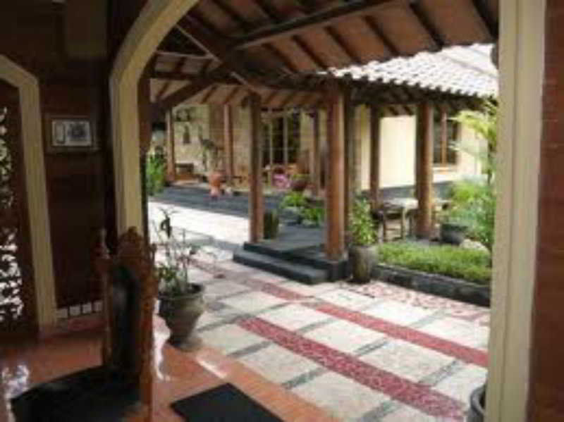 Hotel Ndalem Bantul Gandok Esterno foto