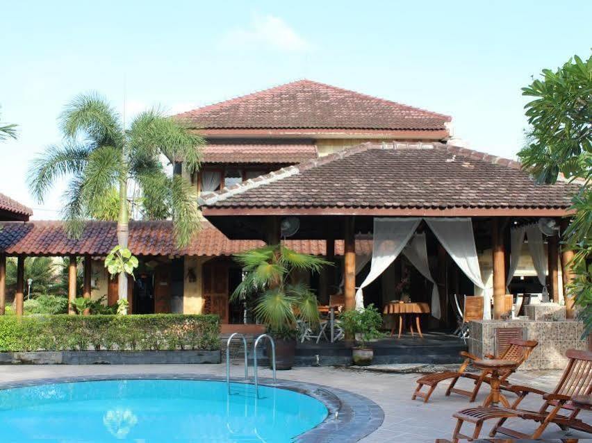 Hotel Ndalem Bantul Gandok Esterno foto